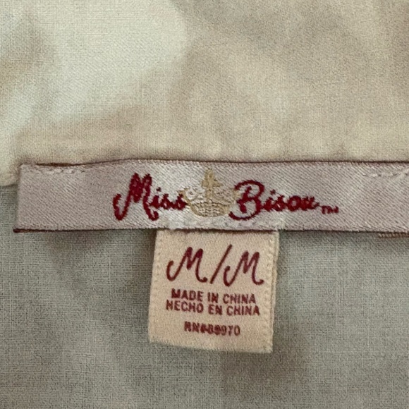 Miss Bison ruffled front ecru top - Picture 4 of 5